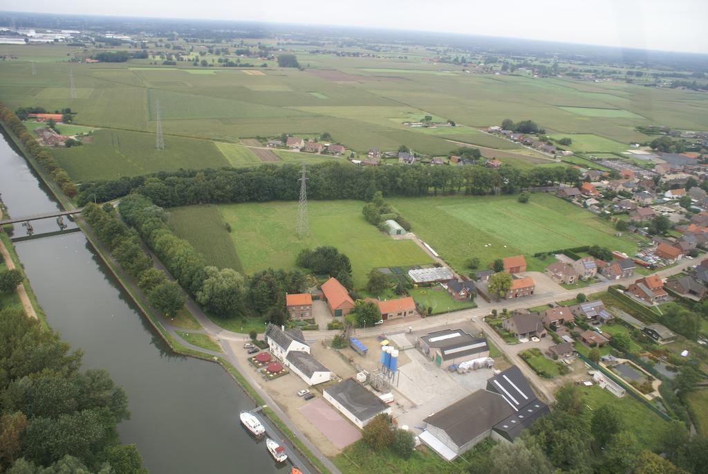 B&B De Passerel Bree Buitenkant foto
